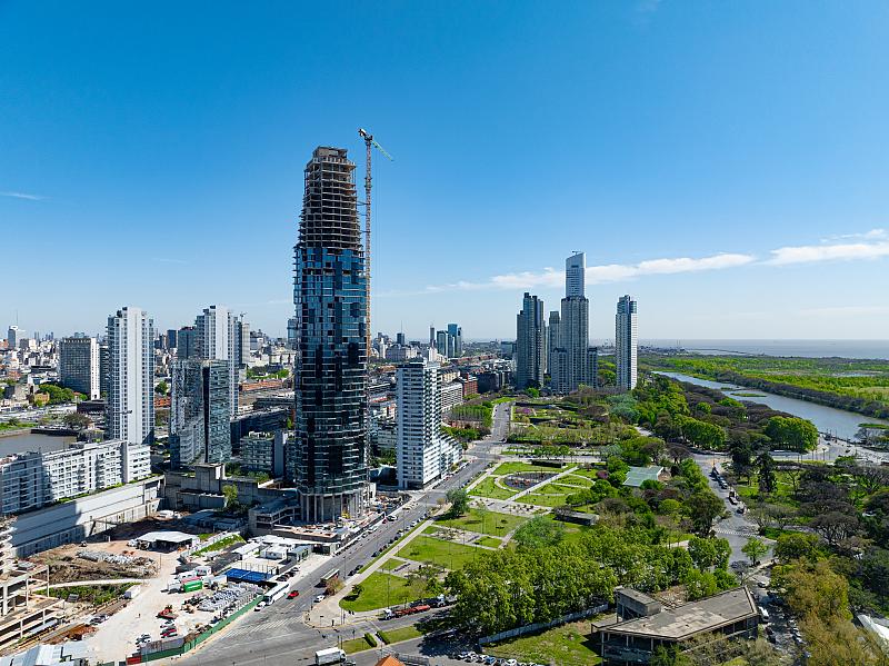 Edificio a Estrenar En construcción