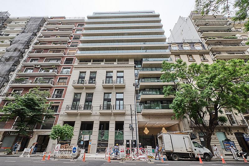 Edificio a Estrenar En construcción