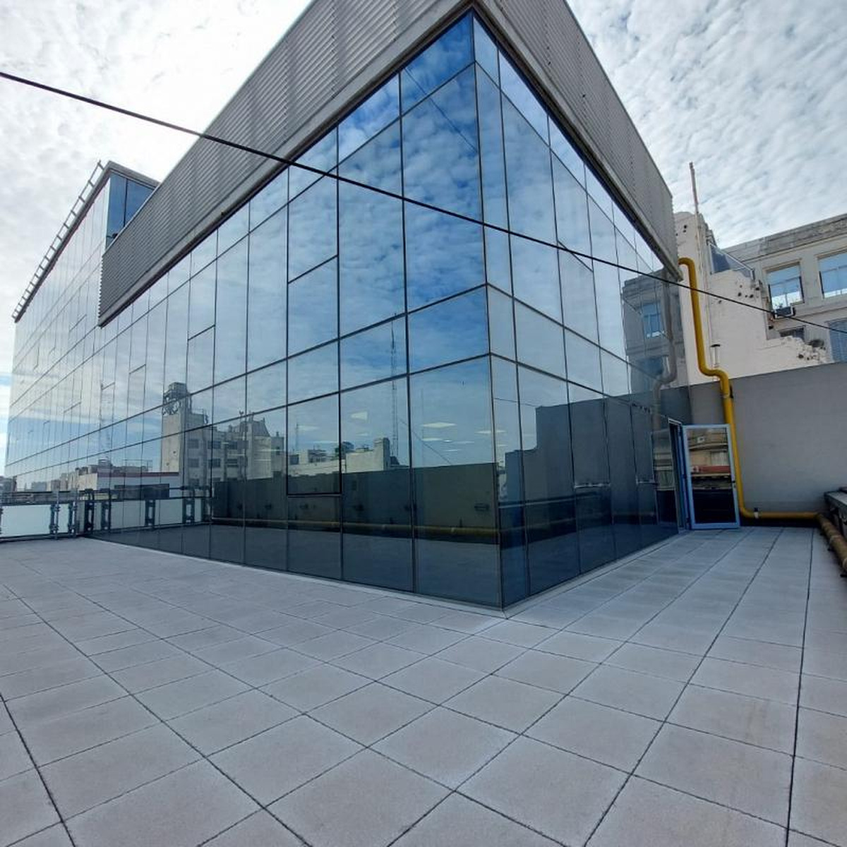 Edificio en Block en alquiler